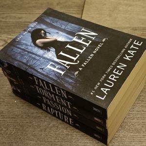 Fallen fantasy books series by Lauren Kate
